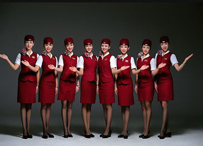 女生读航空当空姐