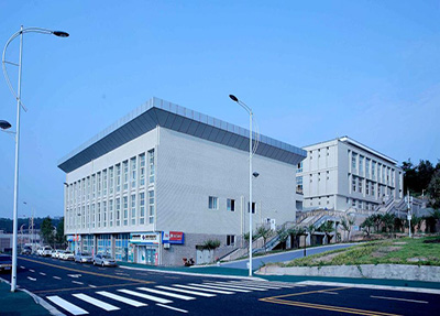 成都华西卫校南区教学楼图片