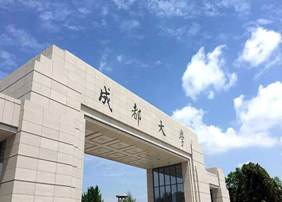 学校大门.jpg