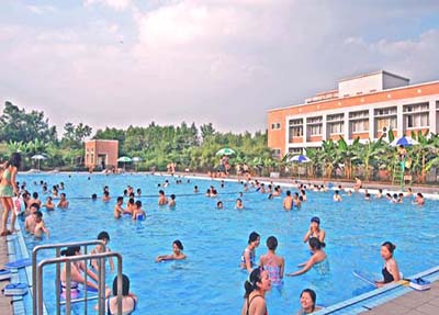 学校泳池