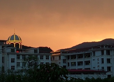 傍晚的学校