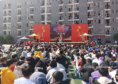 成都机电工程学校成功举行第八届校园歌