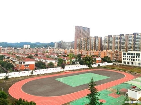 四川成都国盛技工学校是公办吗(公立学校)