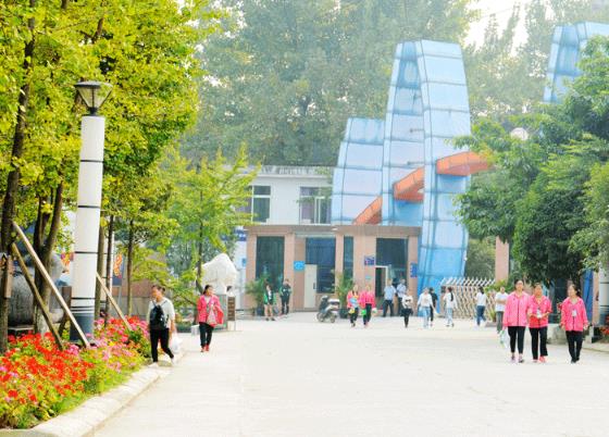 2022年成都华大医药卫生学校学费多少钱 贵吗