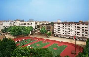 成都高铁学校简介