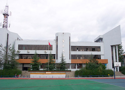 学校综合大楼