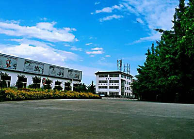 四川育英民办学校