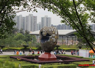 学校标志性建筑