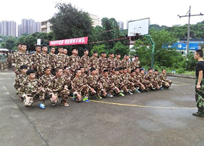 学生军训