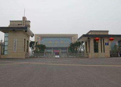 学校大门