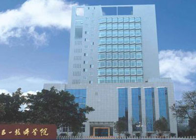 学校大门