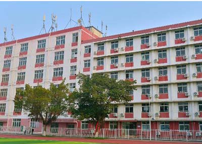 学生寝室图片